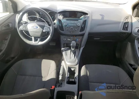 2016 Ford Focus S z USA, uszkodzony, nr VIN 1FADP3E27GL238029